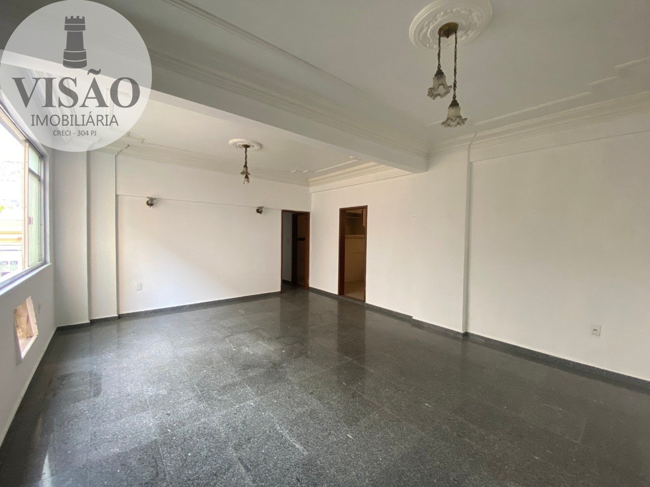 Apartamento à venda com 3 quartos, 114m² - Foto 1