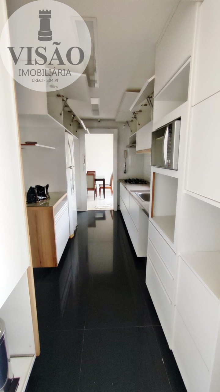 Apartamento à venda com 3 quartos, 127m² - Foto 2