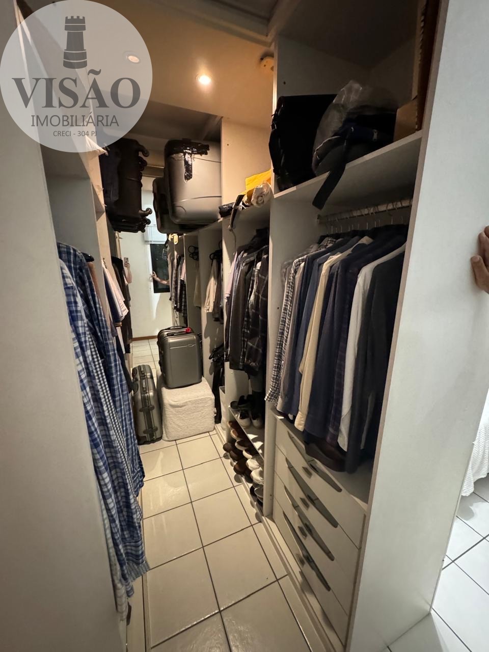 Apartamento à venda com 4 quartos, 210m² - Foto 18