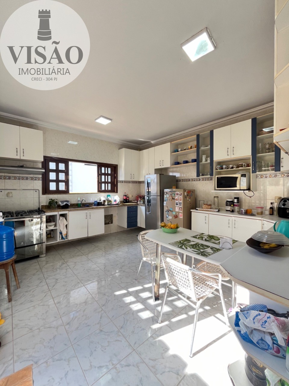 Casa à venda com 3 quartos, 328m² - Foto 16