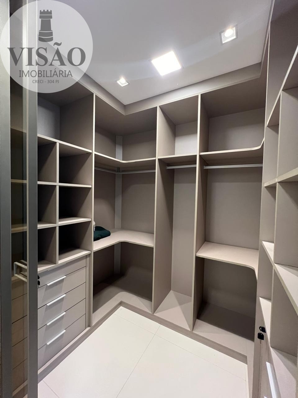 Apartamento à venda com 3 quartos, 115m² - Foto 12