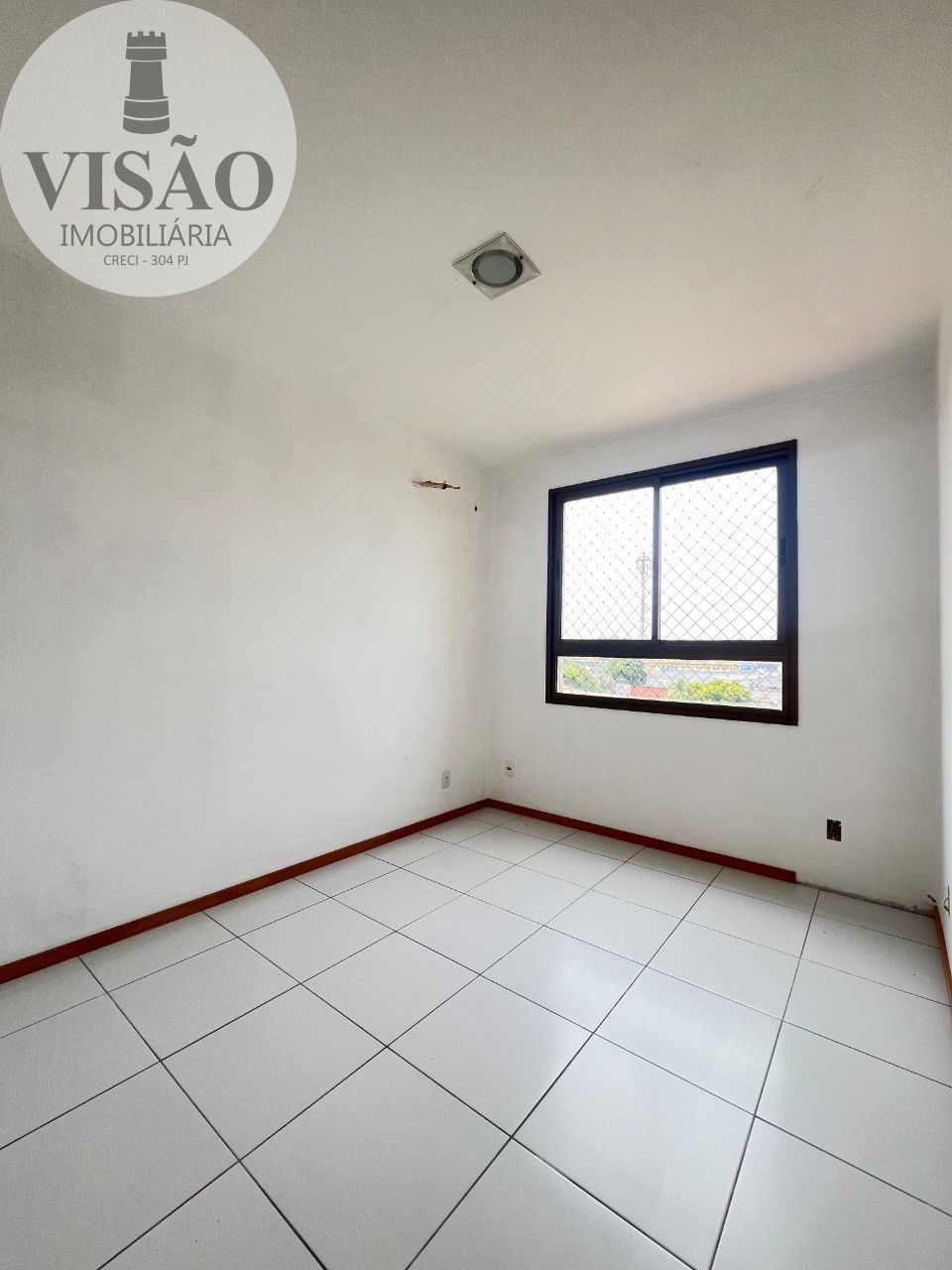 Apartamento à venda com 3 quartos, 110m² - Foto 4