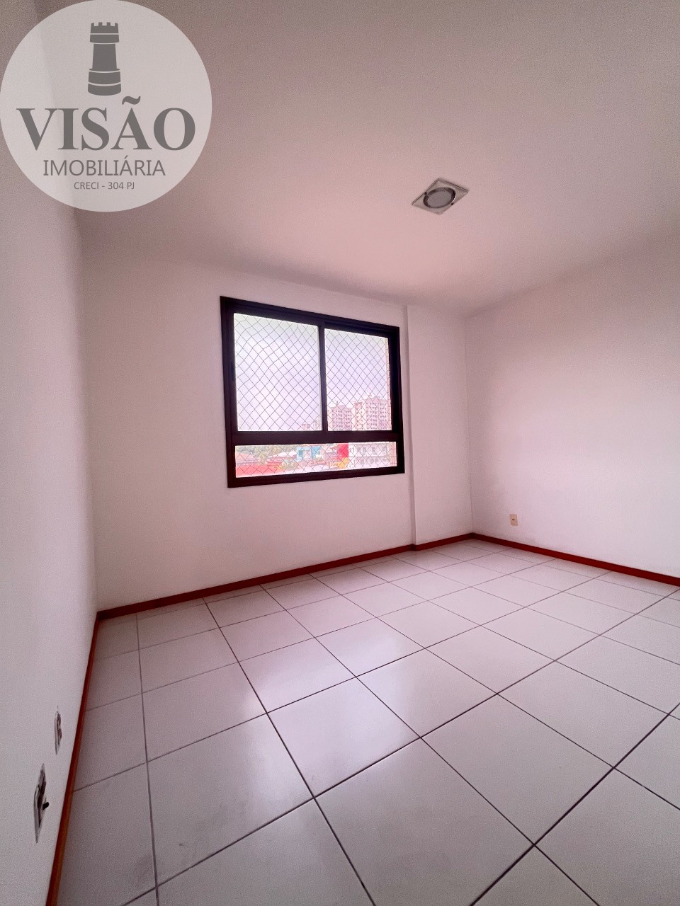 Apartamento à venda com 3 quartos, 110m² - Foto 5