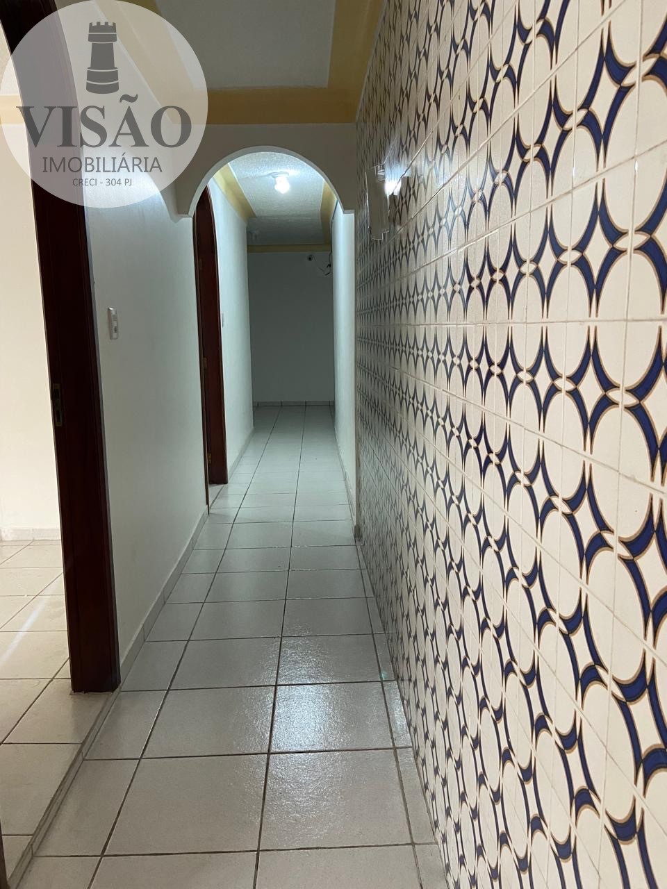 Casa à venda e aluguel com 2 quartos, 100m² - Foto 4