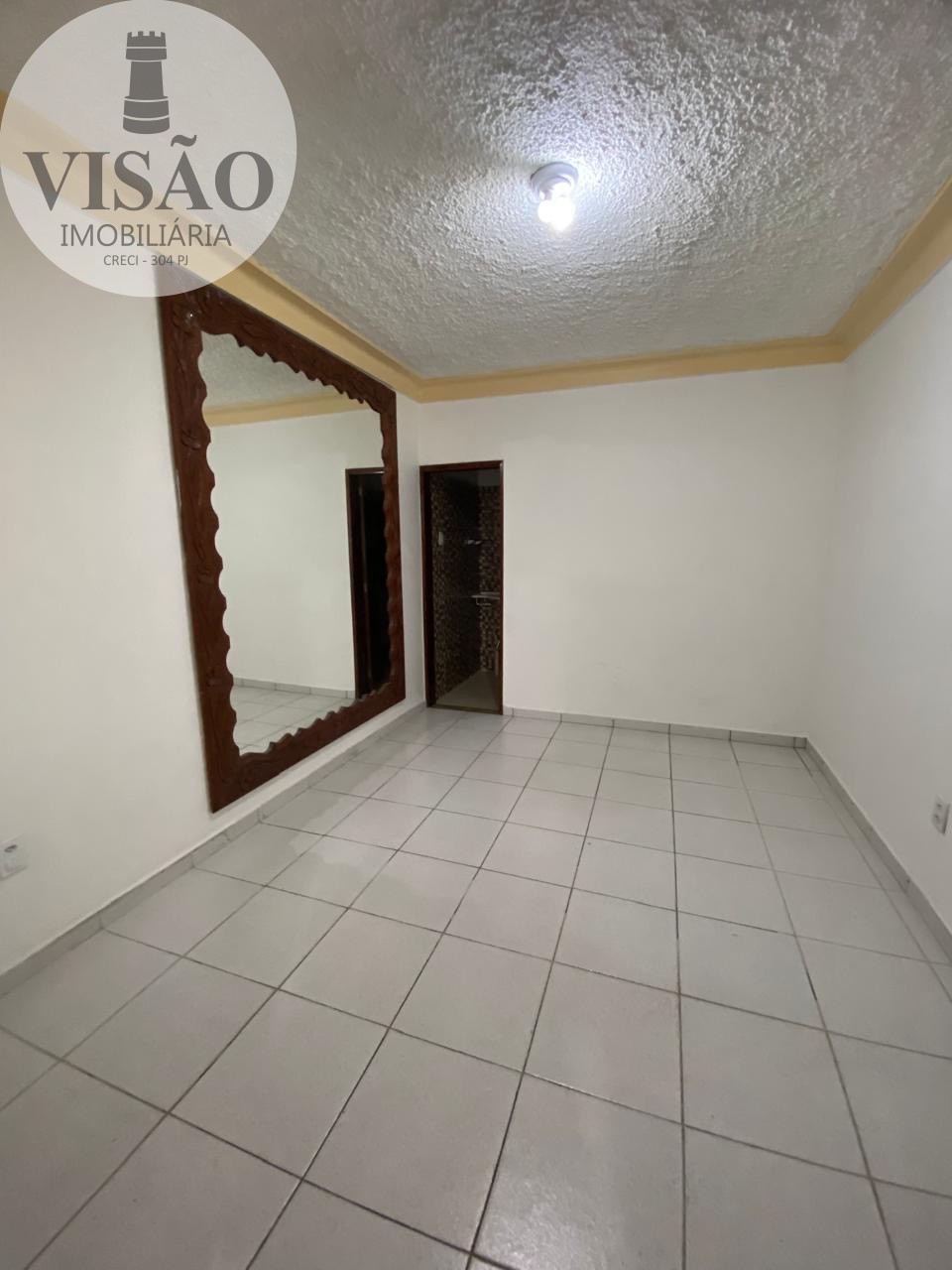 Casa à venda e aluguel com 2 quartos, 100m² - Foto 2