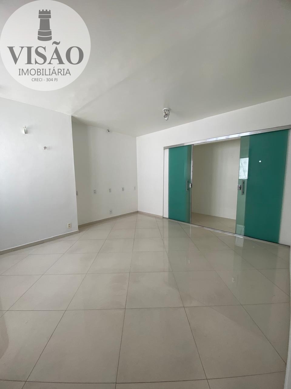 Casa à venda e aluguel com 2 quartos, 100m² - Foto 8