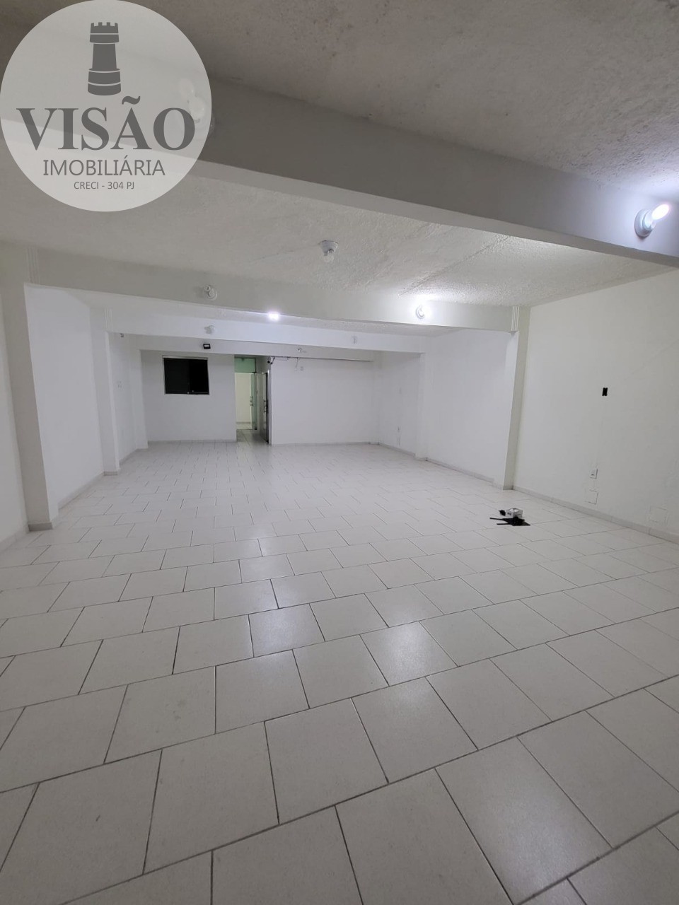 Casa à venda e aluguel com 2 quartos, 100m² - Foto 23