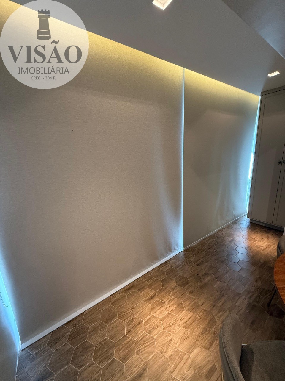 Apartamento à venda com 3 quartos, 85m² - Foto 4