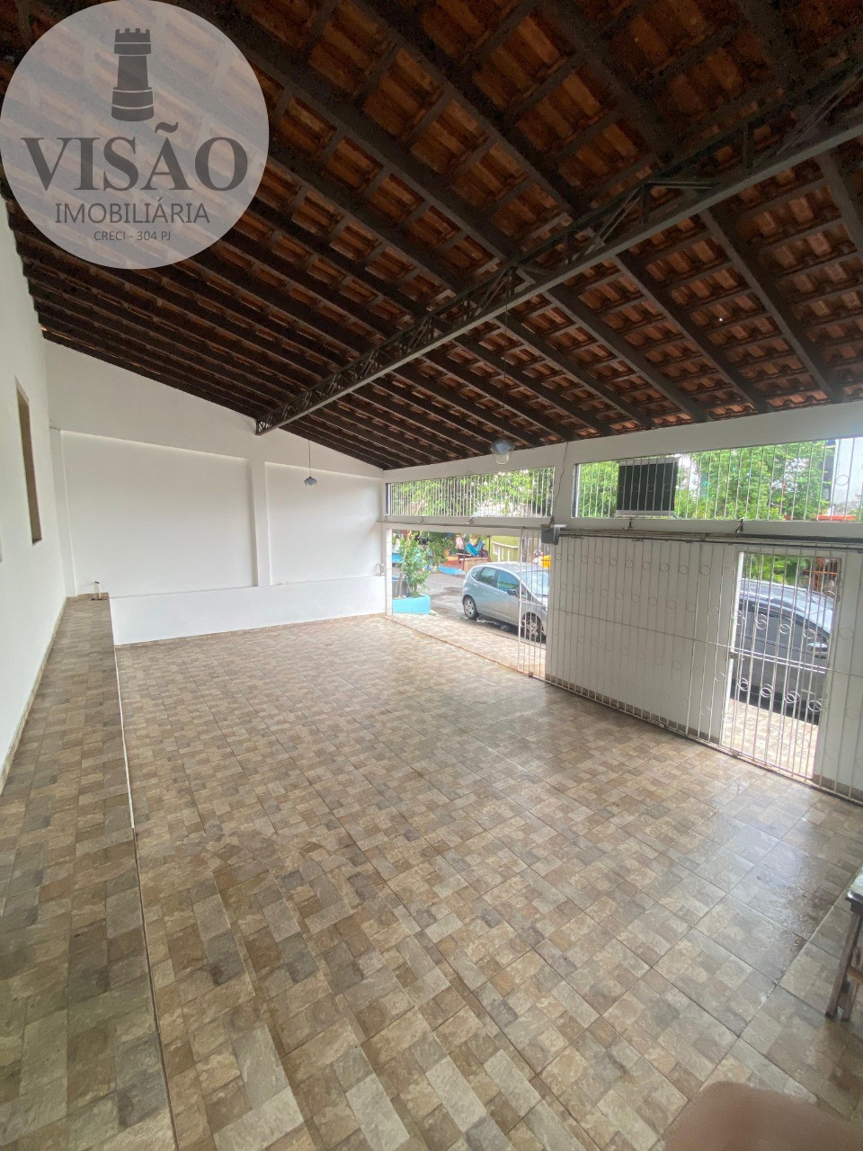 Casa à venda com 3 quartos, 290m² - Foto 1