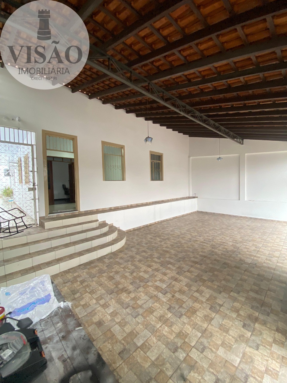 Casa à venda com 3 quartos, 290m² - Foto 2