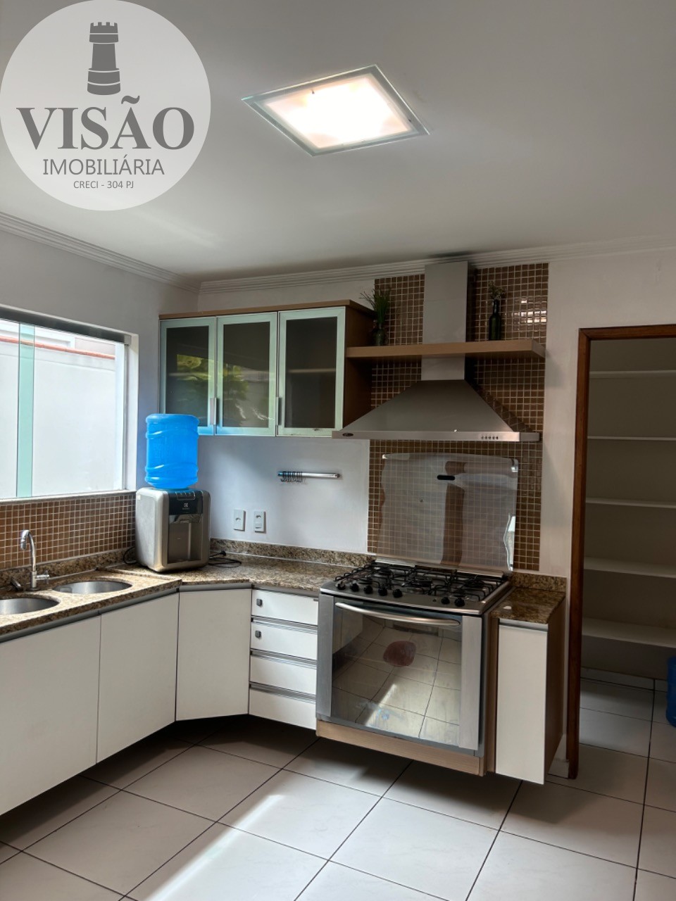 Casa para alugar com 3 quartos, 375m² - Foto 12