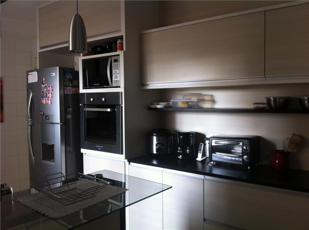 Apartamento à venda com 3 quartos, 134m² - Foto 3