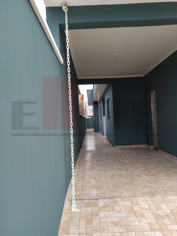 Casa à venda com 2 quartos, 84m² - Foto 1