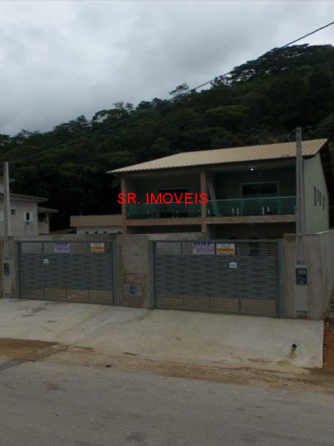 Sobrado à venda com 4 quartos, 200m² - Foto 1