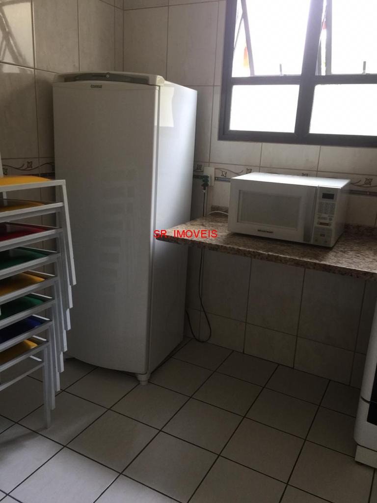 Apartamento à venda com 2 quartos, 60m² - Foto 18