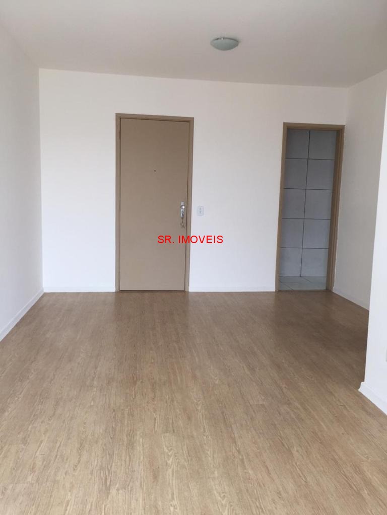 Apartamento à venda com 2 quartos, 60m² - Foto 4