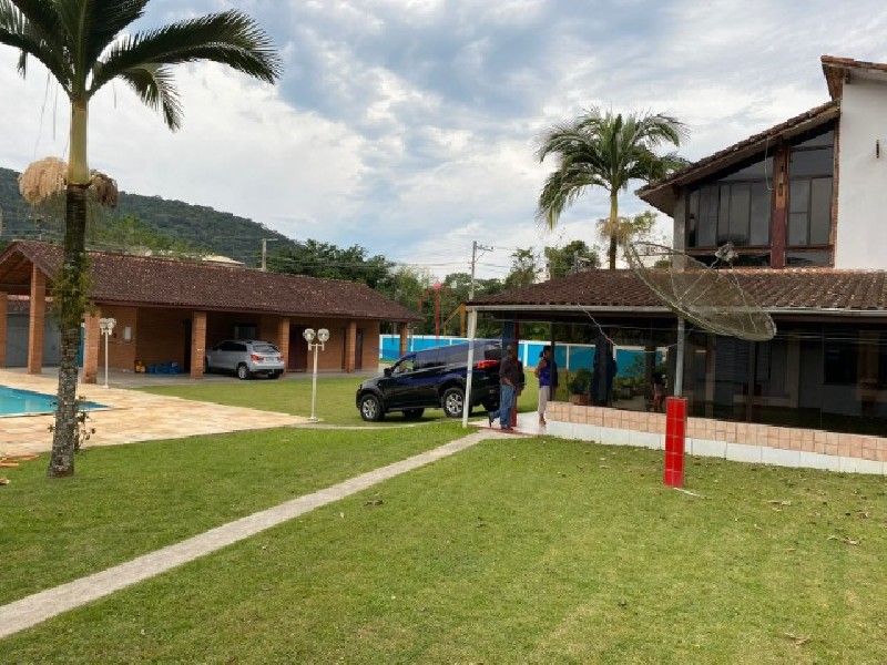 Casa à venda com 8 quartos, 600m² - Foto 8