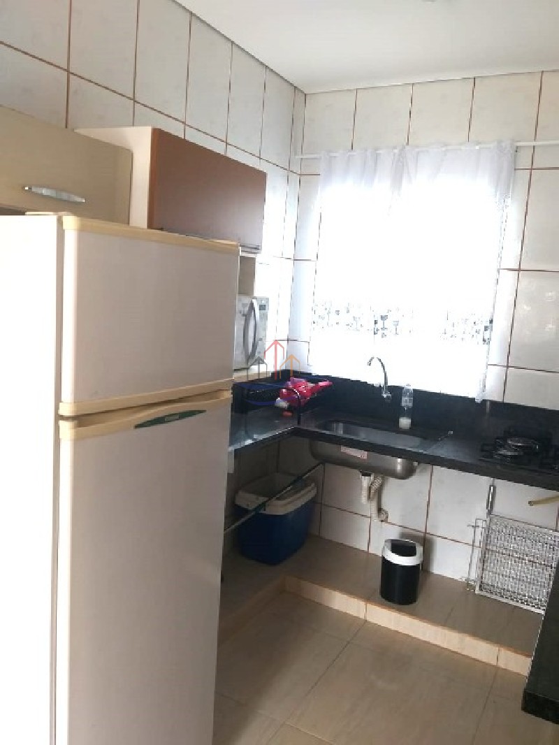 Apartamento à venda com 2 quartos, 70m² - Foto 3