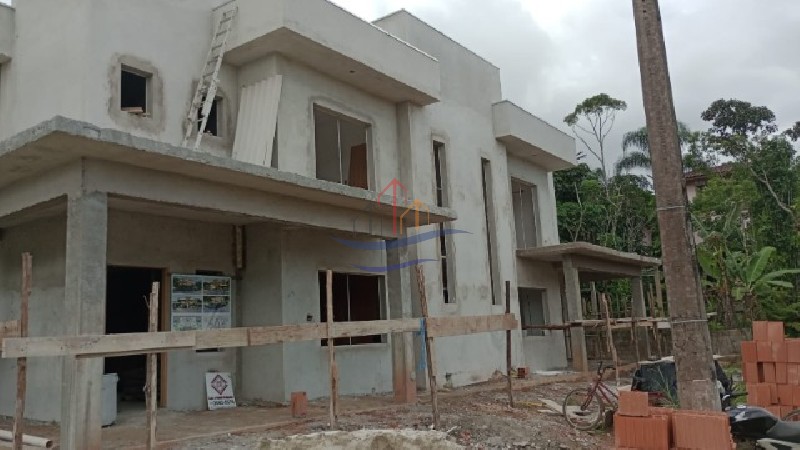 Casa de Condomínio à venda com 3 quartos, 169m² - Foto 1