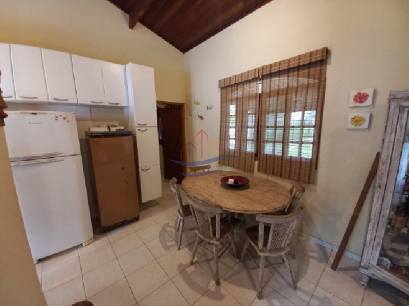 Casa à venda com 1 quarto, 500m² - Foto 2