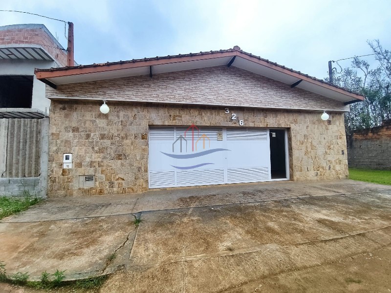 Casa à venda com 3 quartos, 150m² - Foto 1