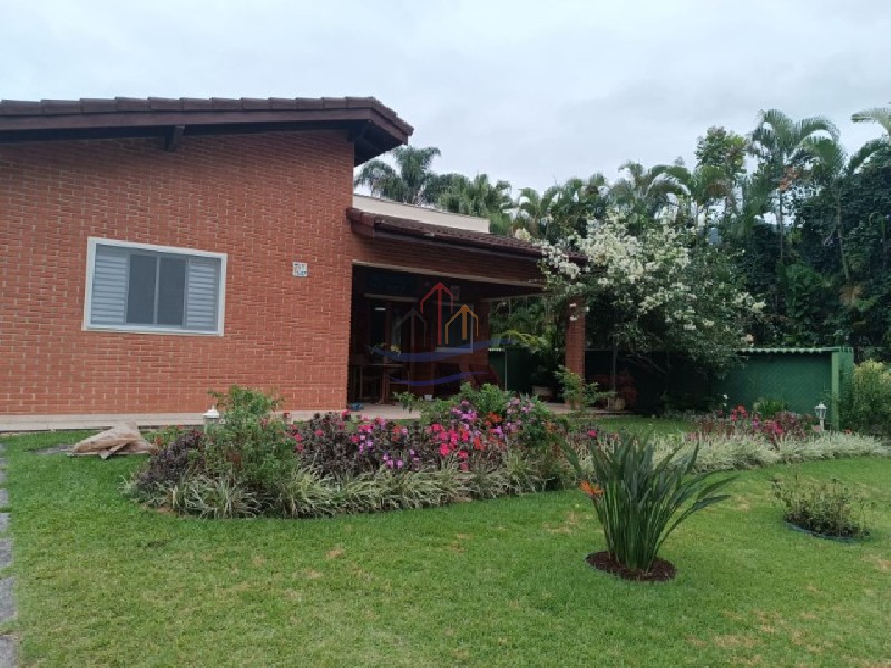 Casa de Condomínio à venda com 3 quartos, 700m² - Foto 2