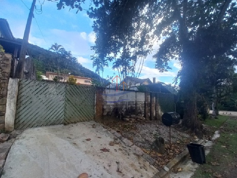 Casa de Condomínio para alugar com 6 quartos, 600m² - Foto 4