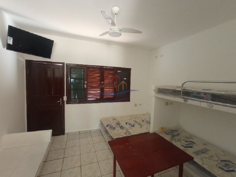 Casa para alugar com 1 quarto, 30m² - Foto 13