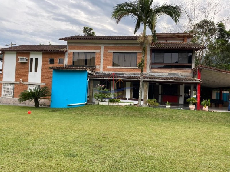 Casa à venda com 8 quartos, 600m² - Foto 6