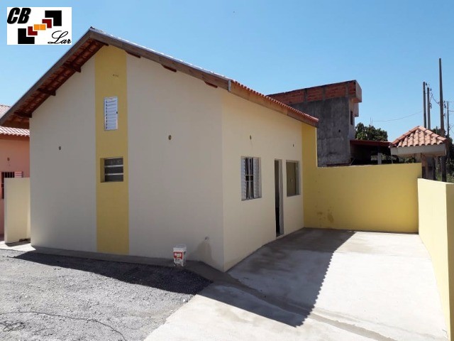 Casa à venda com 2 quartos, 65m² - Foto 3