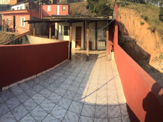 Sobrado à venda com 2 quartos, 197m² - Foto 1