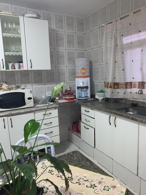 Sobrado à venda com 3 quartos, 250m² - Foto 1