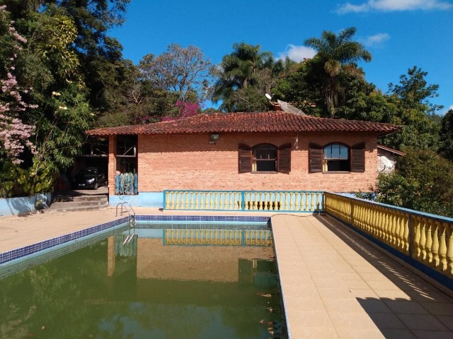 Fazenda à venda com 4 quartos, 1724m² - Foto 1