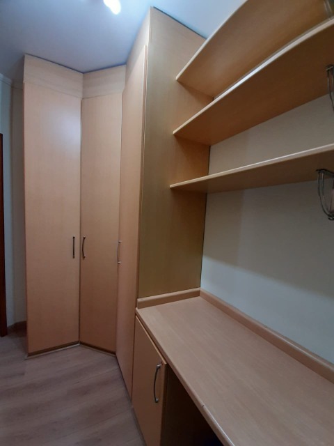 Apartamento à venda com 2 quartos, 72m² - Foto 3