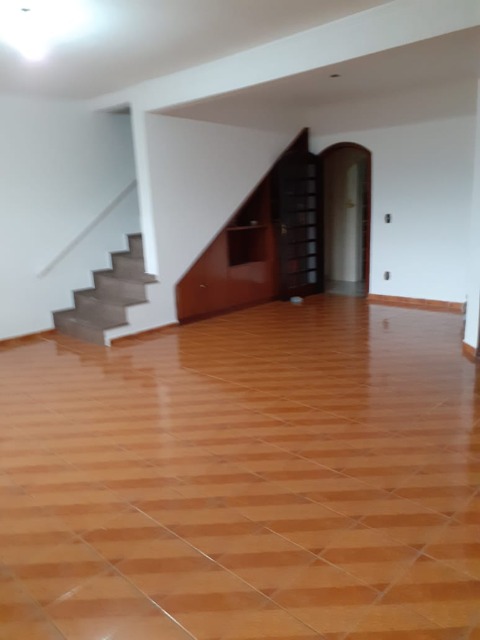 Sobrado à venda com 3 quartos, 300m² - Foto 15