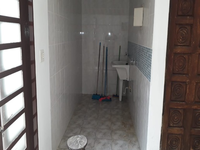 Casa à venda com 2 quartos, 250m² - Foto 5