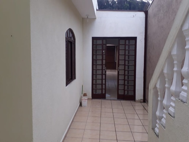 Casa à venda com 2 quartos, 250m² - Foto 8