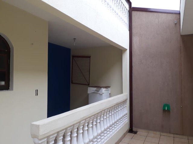 Casa à venda com 2 quartos, 250m² - Foto 10