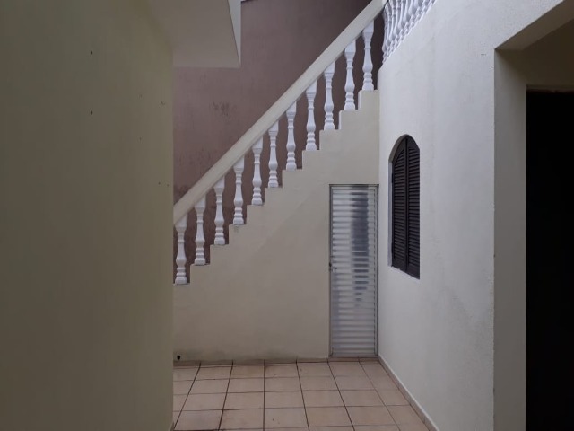 Casa à venda com 2 quartos, 250m² - Foto 11