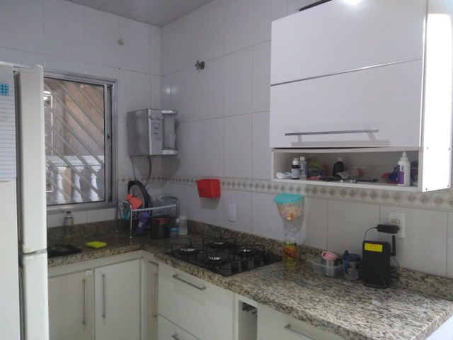 Casa à venda com 3 quartos, 150m² - Foto 1