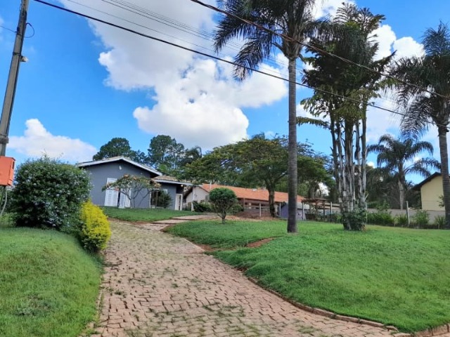 Casa à venda com 3 quartos, 1000m² - Foto 11