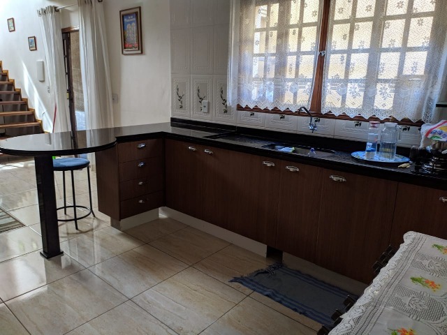 Sobrado à venda com 2 quartos, 70m² - Foto 1