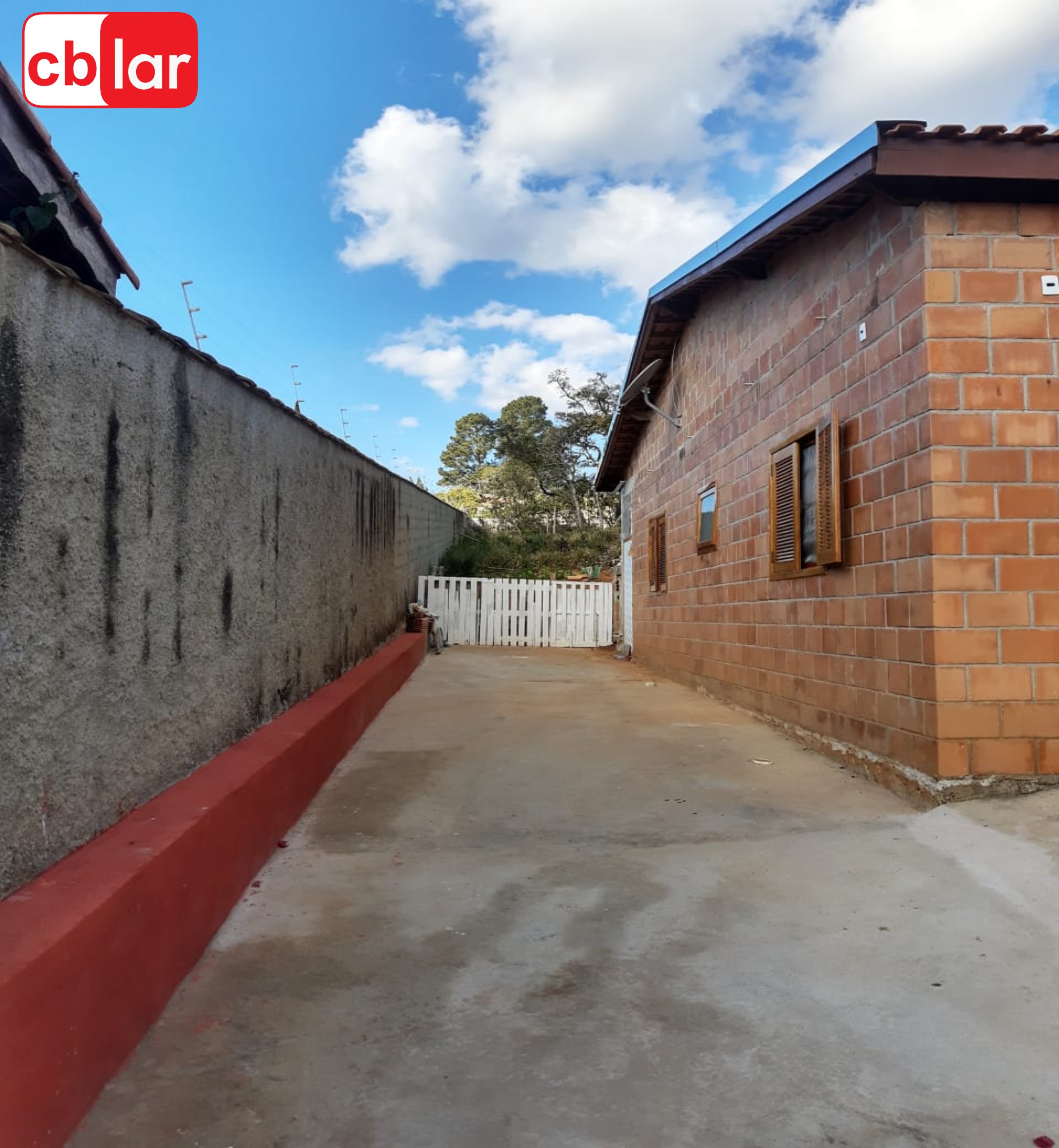 Casa à venda com 2 quartos, 250m² - Foto 3