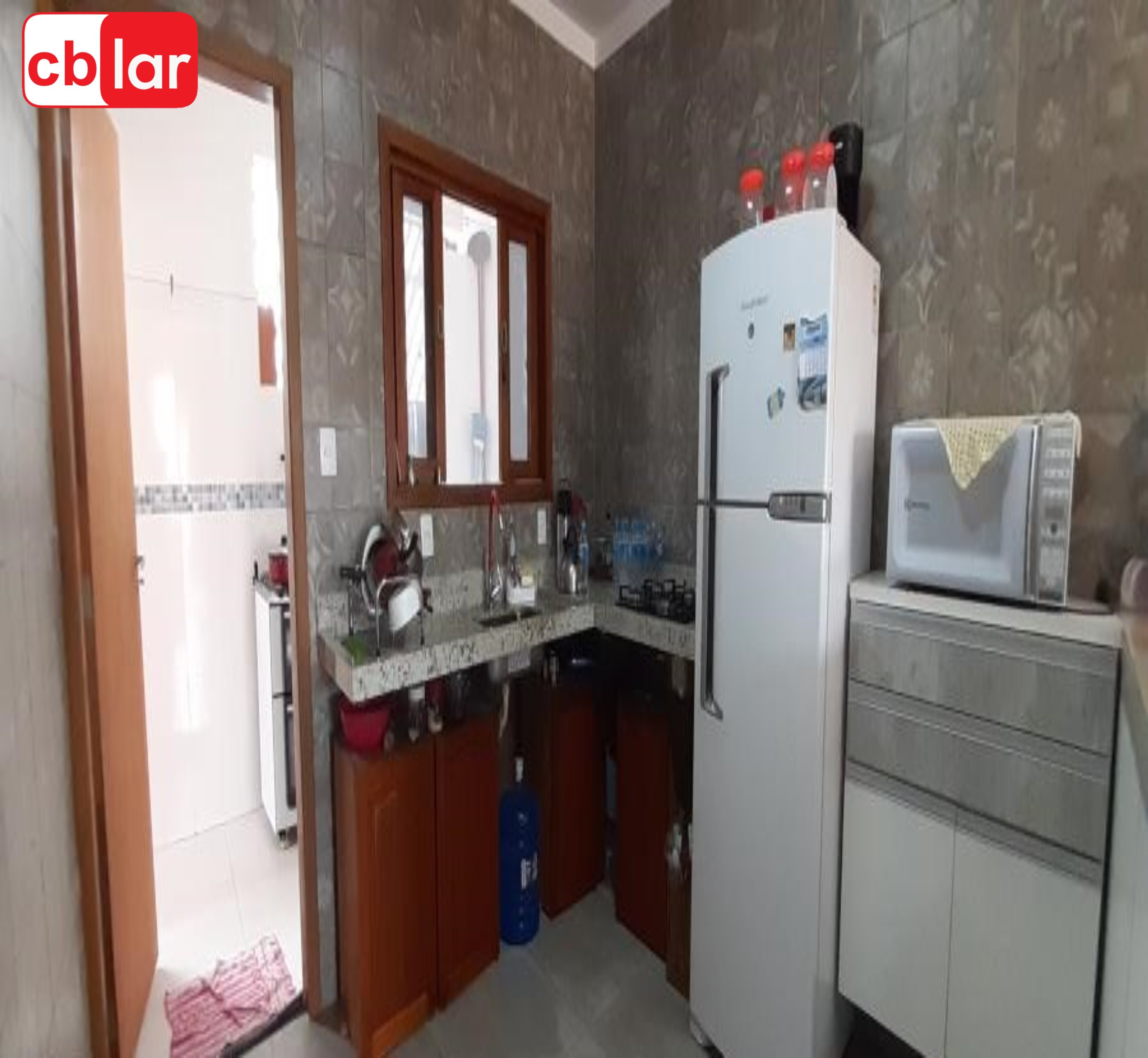 Casa à venda com 2 quartos, 250m² - Foto 4