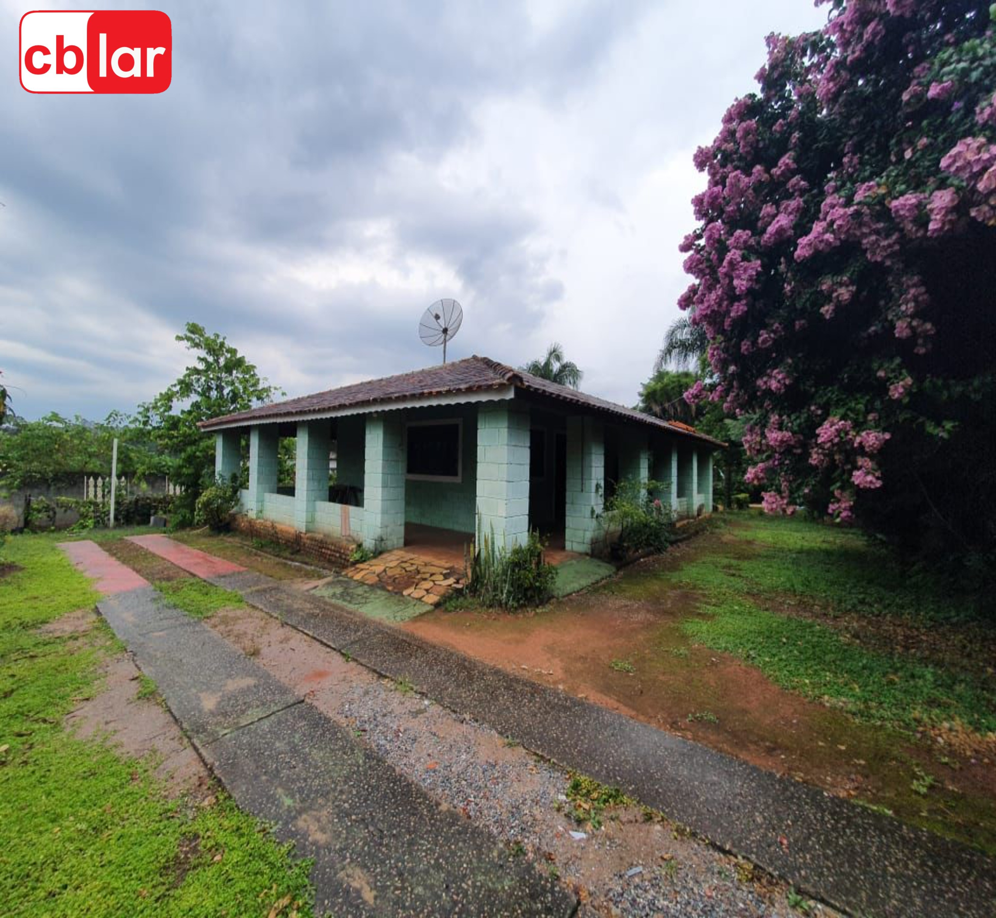 Fazenda à venda com 4 quartos, 1350m² - Foto 1