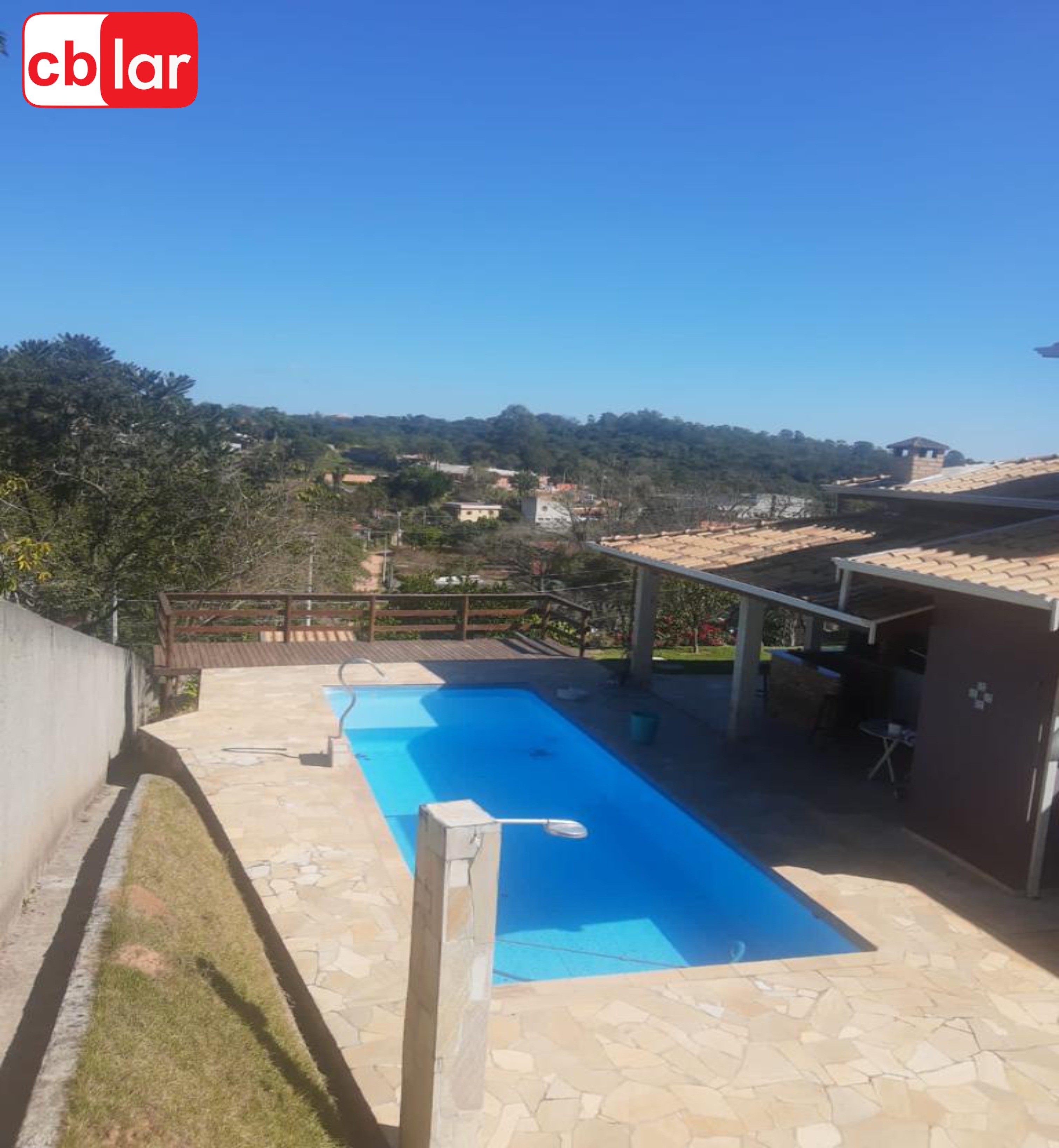 Fazenda à venda com 3 quartos, 1098m² - Foto 1