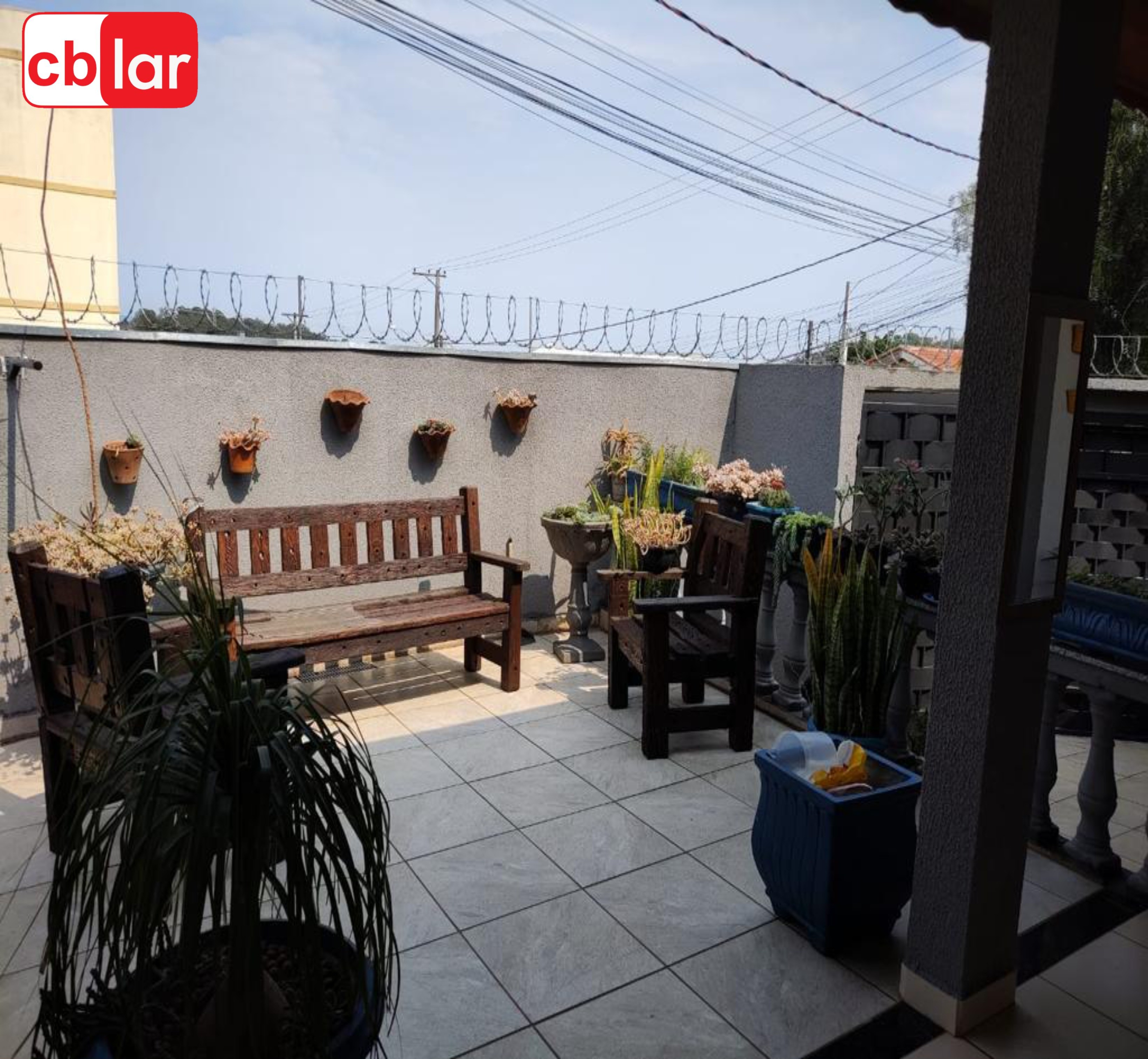 Casa à venda com 2 quartos, 200m² - Foto 2