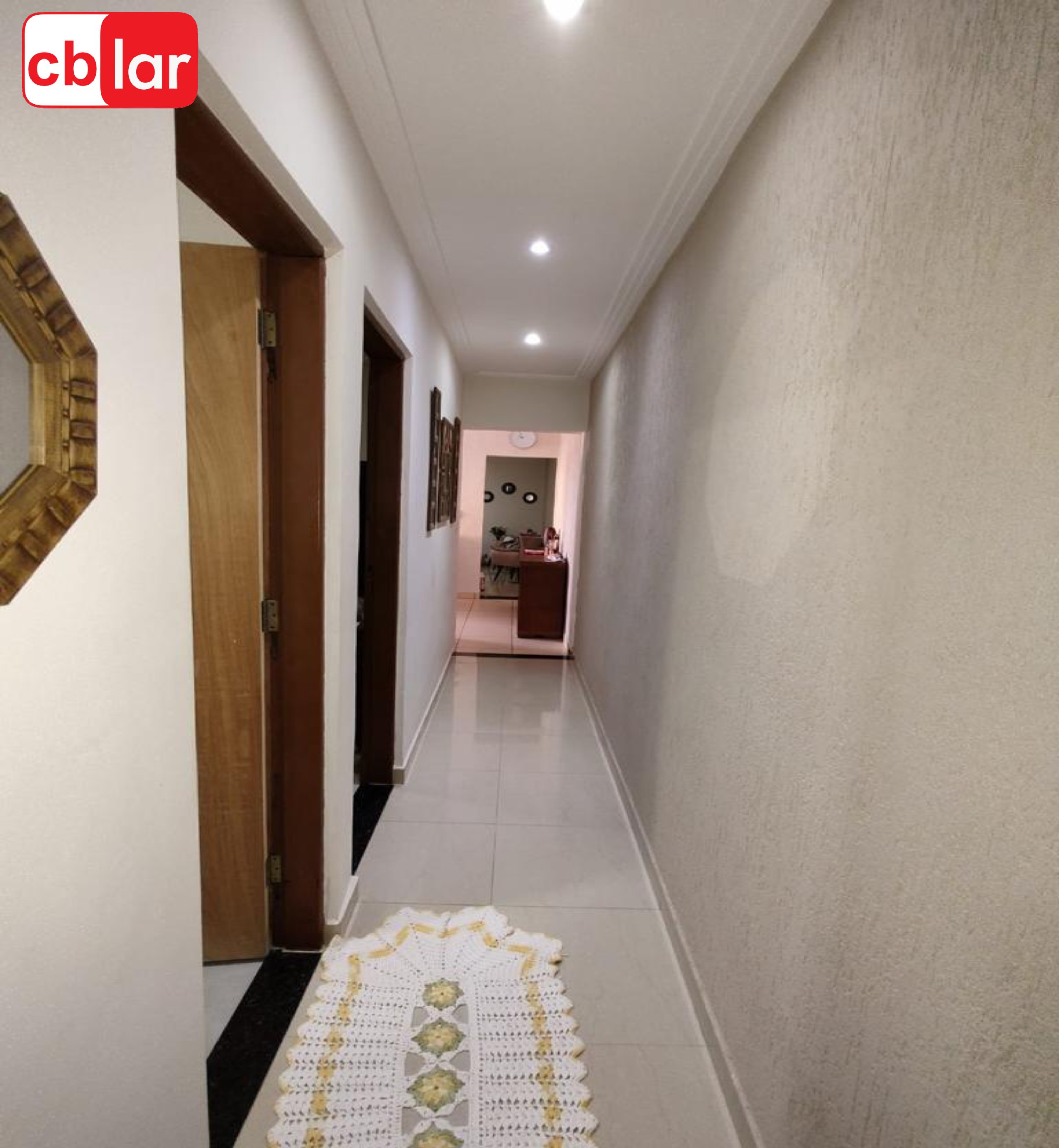 Casa à venda com 2 quartos, 200m² - Foto 3