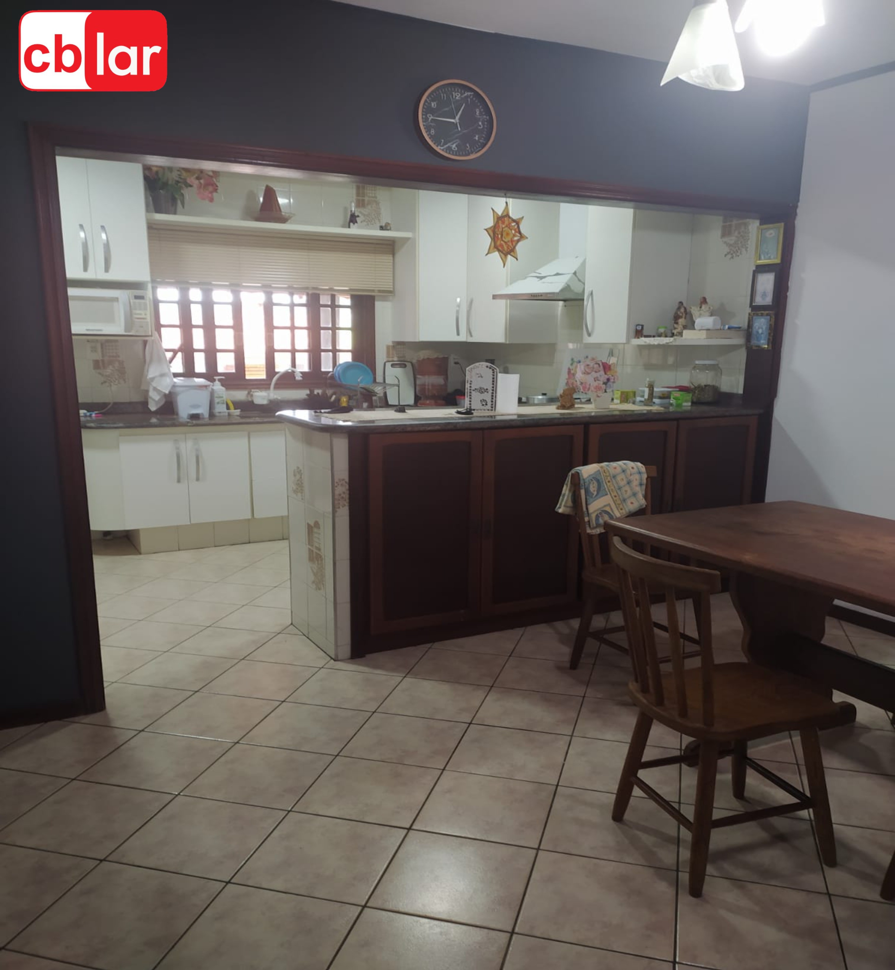 Casa à venda com 2 quartos, 650m² - Foto 1