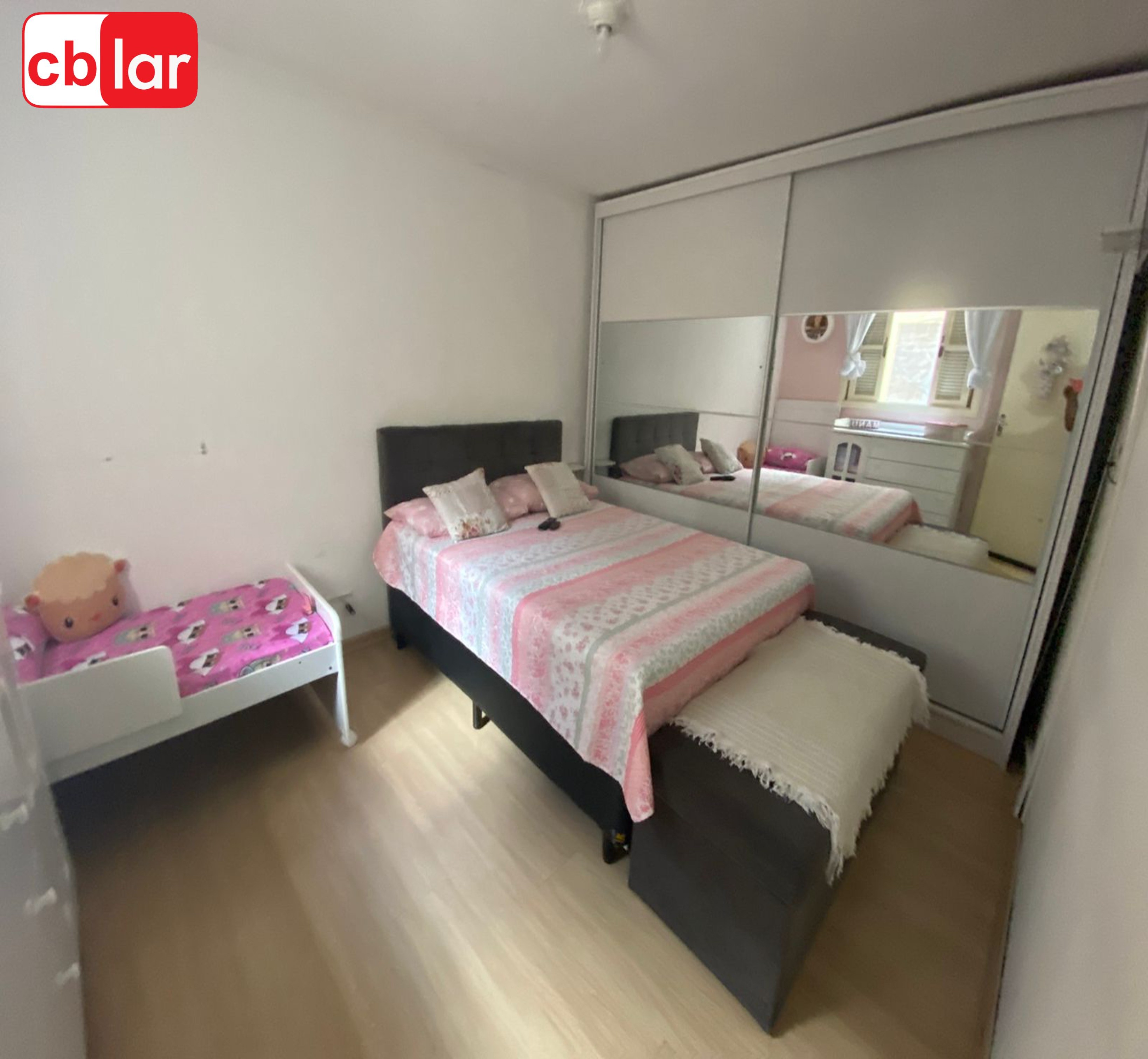 Casa à venda com 9 quartos, 250m² - Foto 3